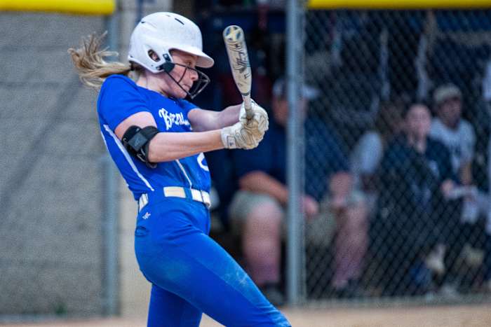 Photo by Earl Ebensteiner